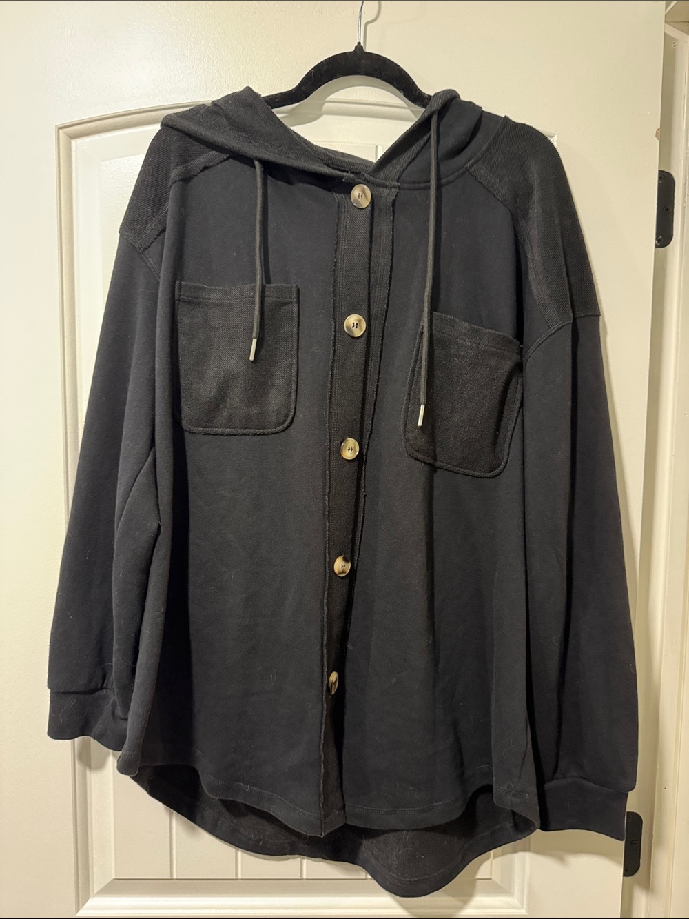 Women's Black Hooded Button-Front Oversized Sweatshirt XL